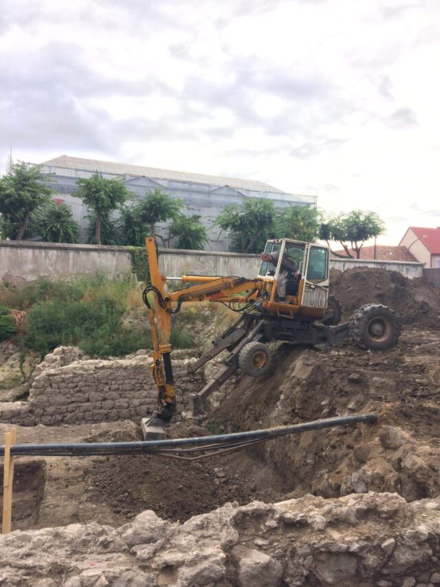 received_333963111012828